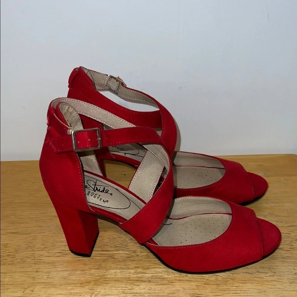Life Stride Naturalizer Red Strappy 3” Heels